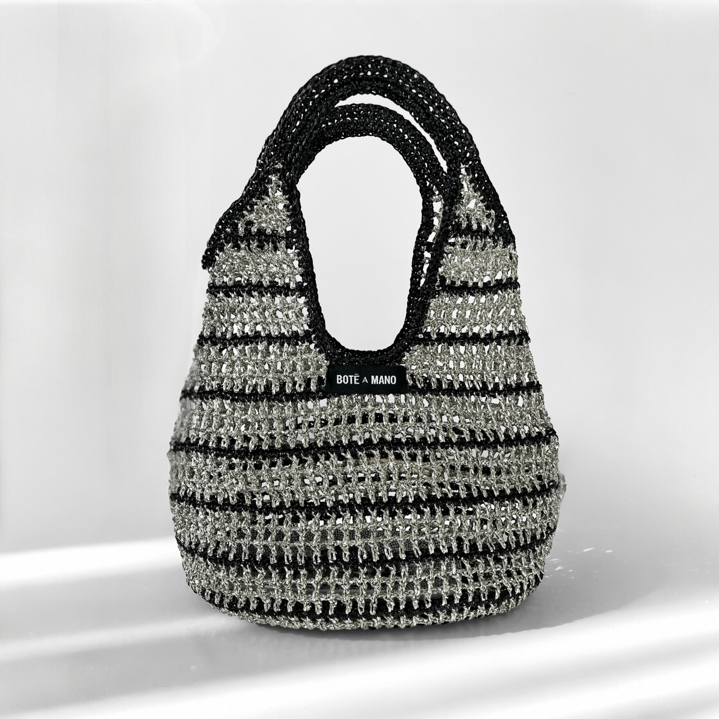 BOTE A MANO STRIPE HANDBAG
