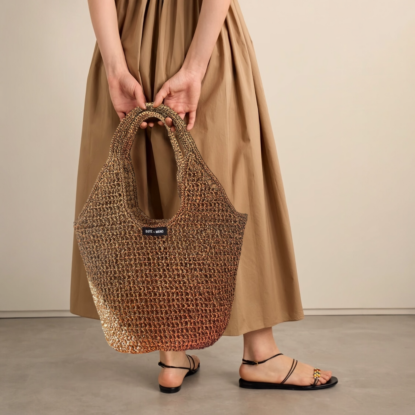 Bote A Mano Brown Metallic Raffia Bag