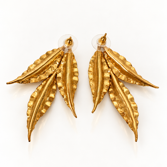 Back view of Bote A Mano Willow Pearl Earrings handcrafted in Italy