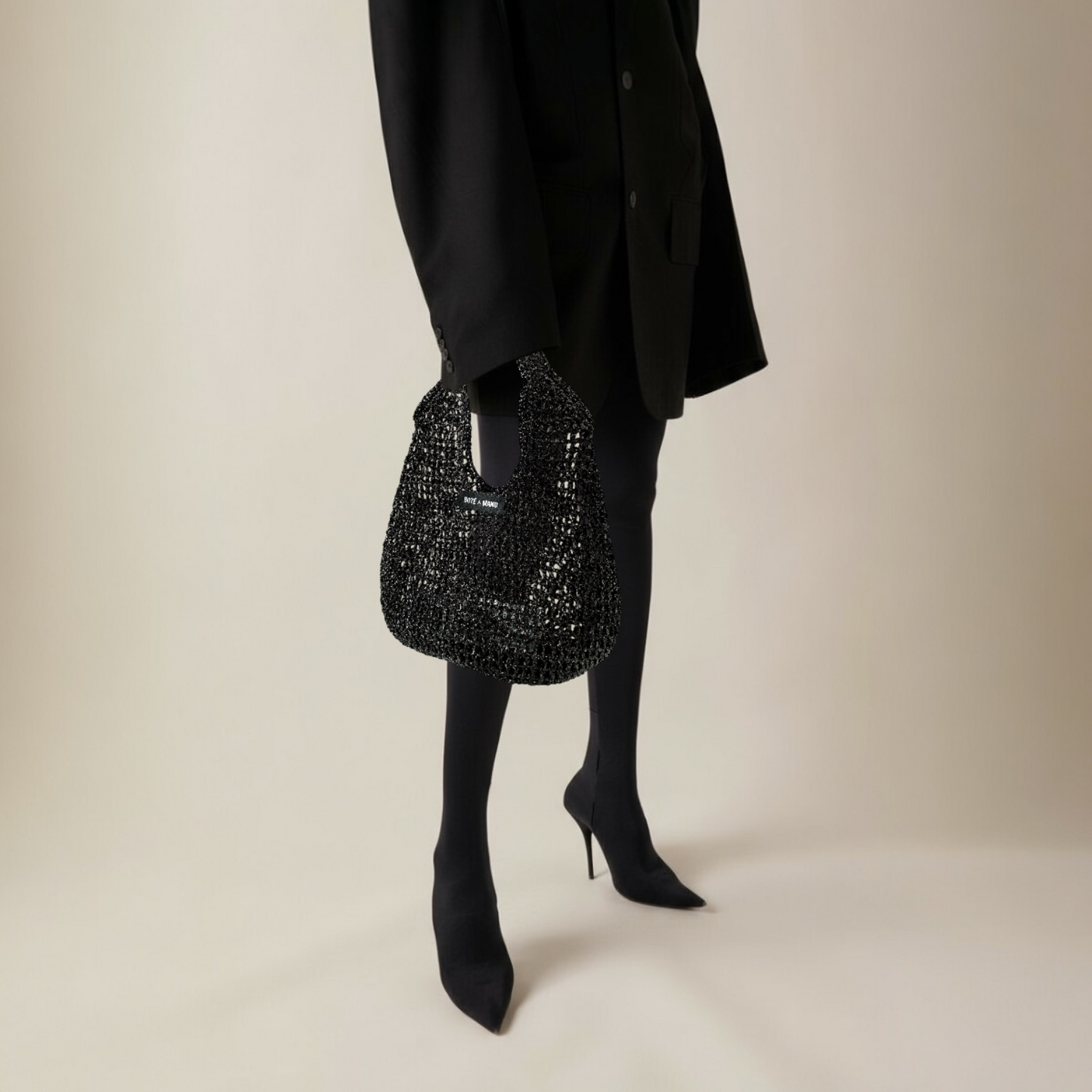 Bote A Mano - Black Raffia Top Handle Bag