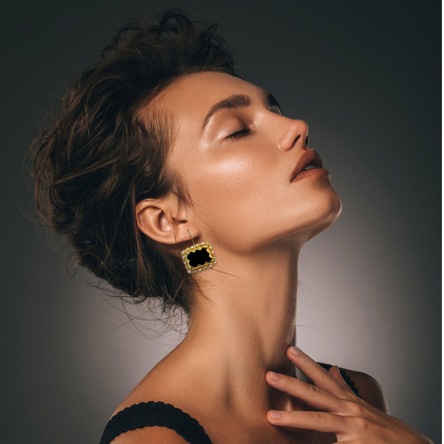 Bote A Mano Black Onyx Earrings