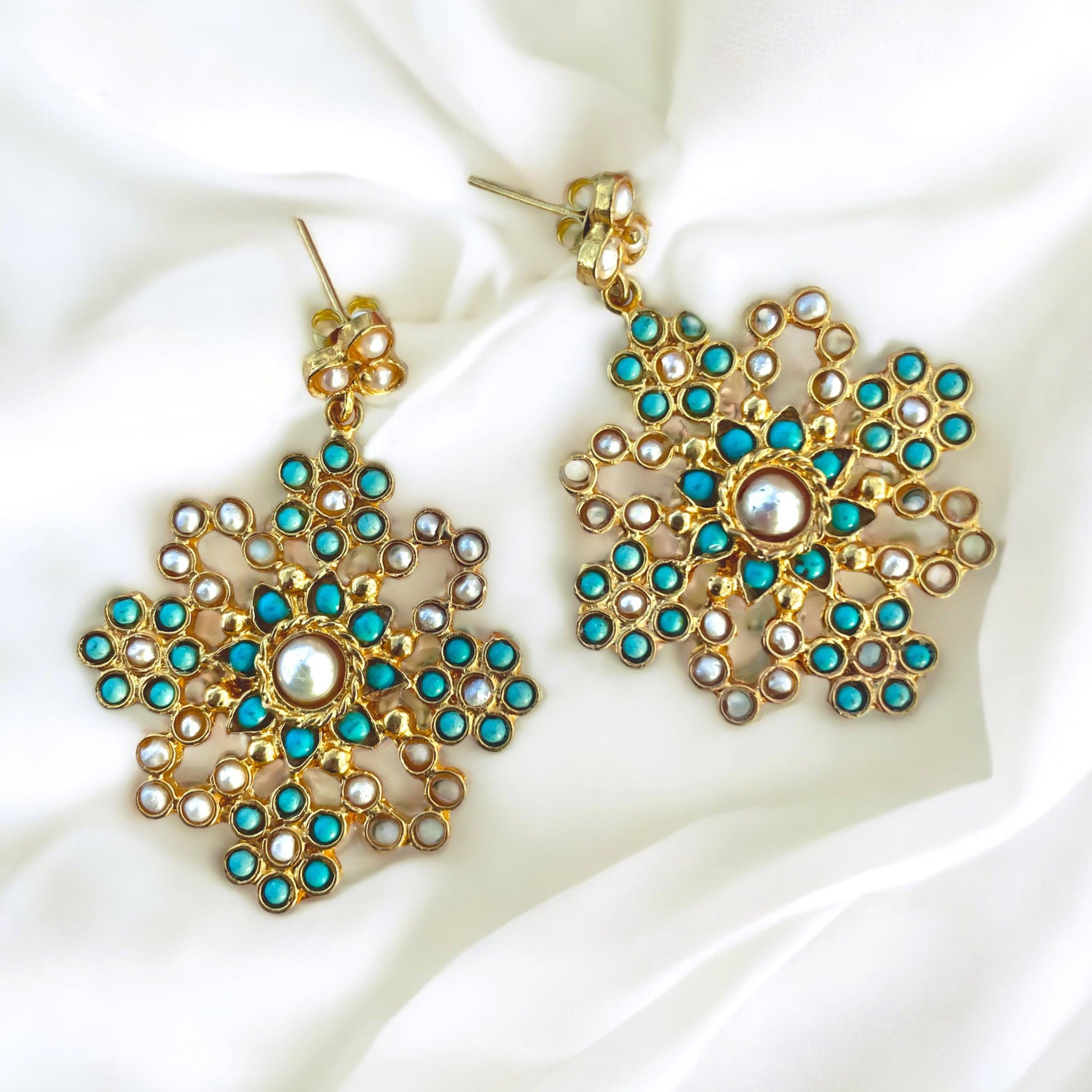 Turquoise Flower Earrings - Boté A Mano